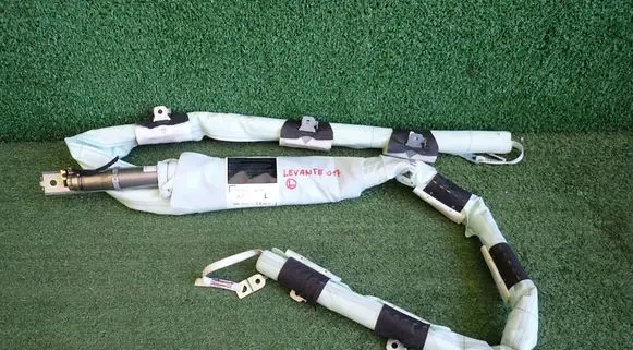 Maserati Levante Roof airbag 