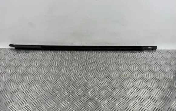 BMW 3 G20 G21 Rubber seal front coupe door window