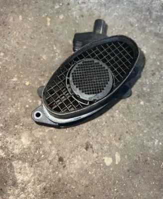 BMW 5 E39 Mass air flow meter 7787076 1362 0928400468
