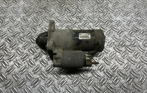 Opel Insignia A Starter motor