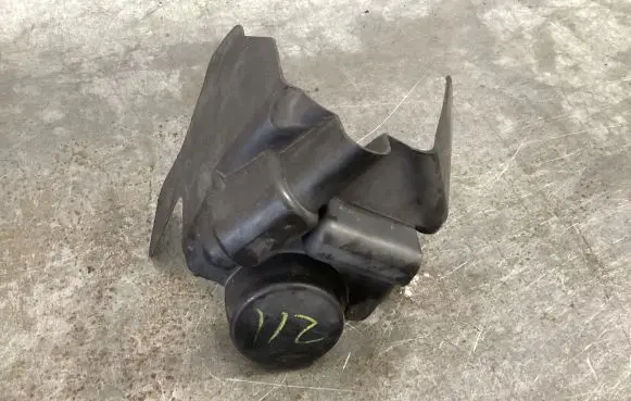Mercedes-Benz E W211 Other engine bay part A2114310162
