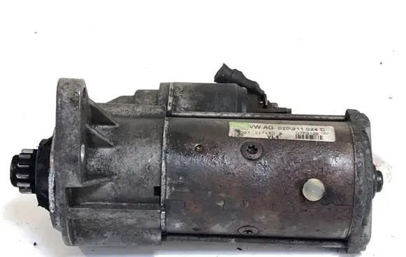 Volkswagen Golf IV Starter motor 020911024C