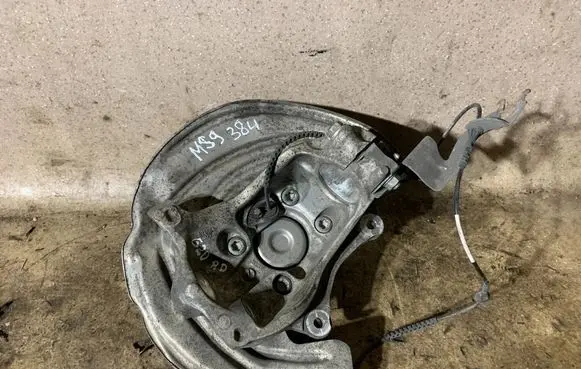 BMW 3 G20 G21 Front wheel hub 621654