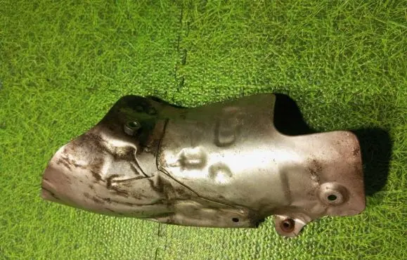 BMW X5M E70 Exhaust heat shield 7577003