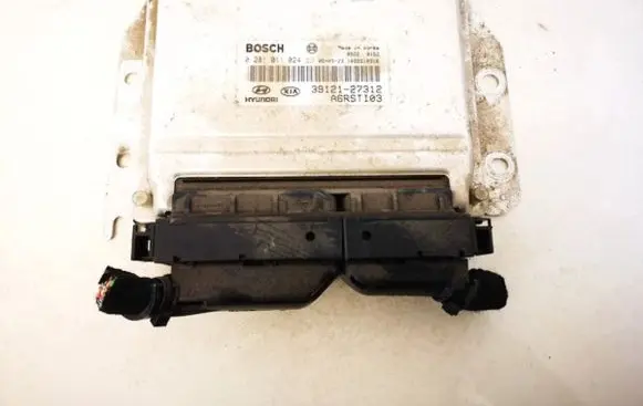 KIA Carens I Engine control unit/module 3912127312 39121-27312