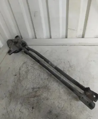 Volvo V50 Front wiper linkage and motor 30699342