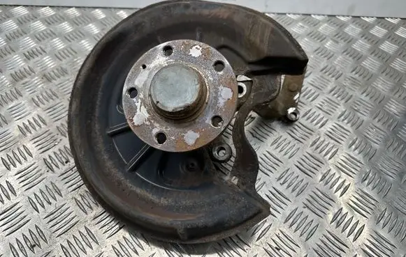 Skoda Octavia Mk2 (1Z) Rear wheel hub