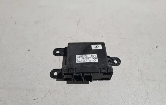 Maserati Levante Gateway control module 068293147AC