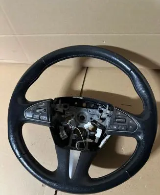Infiniti Q50 Steering wheel