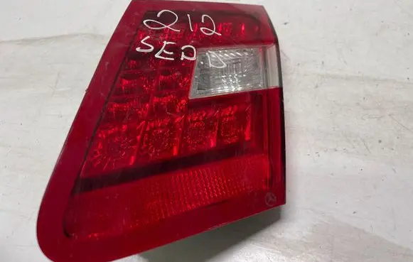 Mercedes-Benz E W212 Tailgate rear/tail lights A2129060458