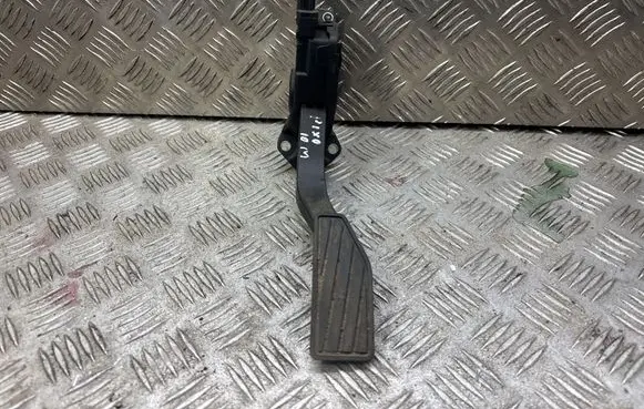 Nissan Pixo Accelerator throttle pedal 4940068K40