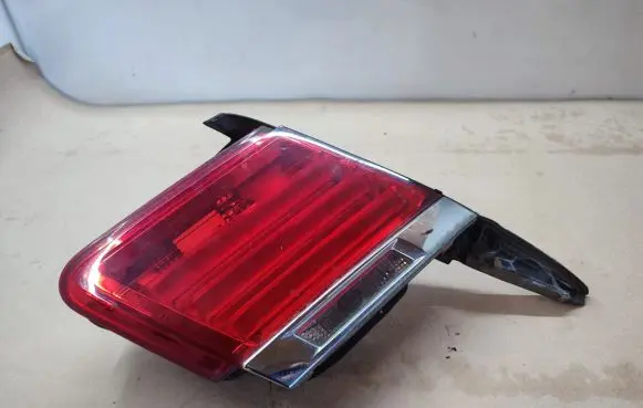 BMW 7 F01 F02 F03 F04 Tailgate rear/tail lights 7182205