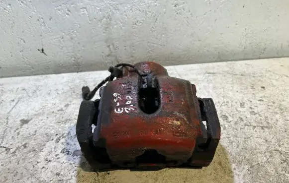 BMW 5 E39 Front brake caliper