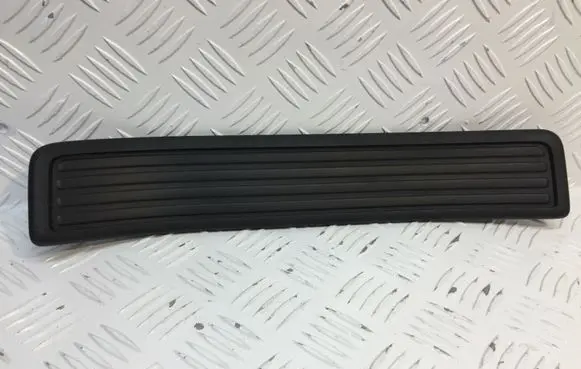 Honda Accord Rear sill trim cover 84212TL0003020