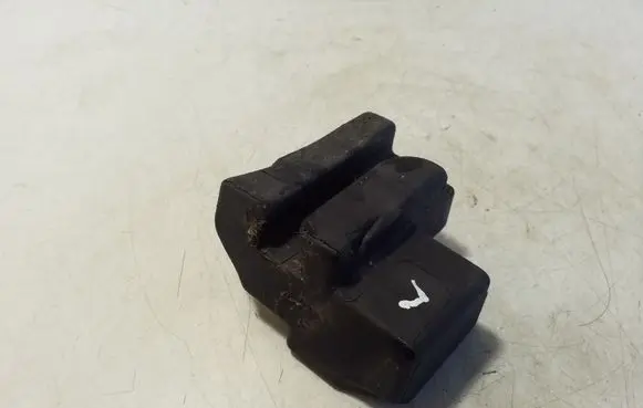 Audi Q5 SQ5 Fender foam support/seal 8R0863335A