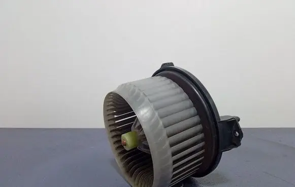 Toyota Yaris Heater fan/blower 2727000311