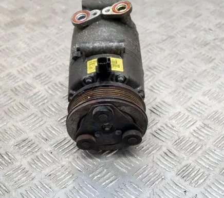 Ford Focus Air conditioning (A/C) compressor (pump) 3M5H19D629PH