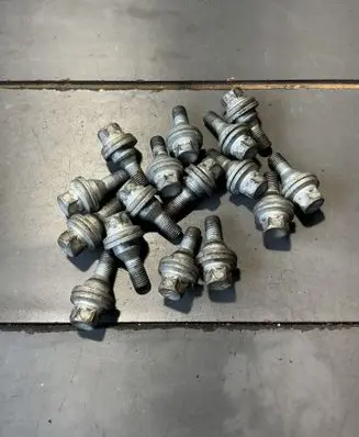 Toyota Aygo AB40 Nuts/bolts