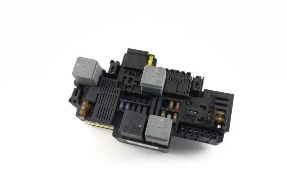 Mercedes-Benz E W213 Fuse module A2139062202 58K615F02