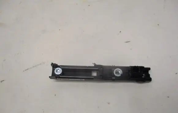 Peugeot 3008 II Seat belt adjustment rail 