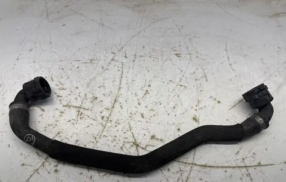 BMW 5 G30 G31 Engine coolant pipe/hose 8663047
