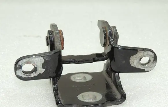 Opel Meriva B Rear door lower hinge 13280712