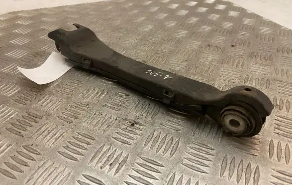 Mercedes-Benz C W205 Rear control arm A2043521205