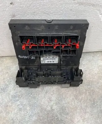 Volkswagen Golf V Comfort/convenience module 3C8937049D F005V00744 01031903