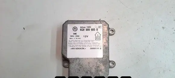 Volkswagen PASSAT B5 Engine control unit/module 6Q0909605B