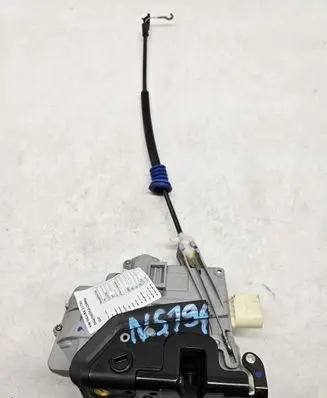 Volkswagen Tiguan Rear door lock 3C4839015A