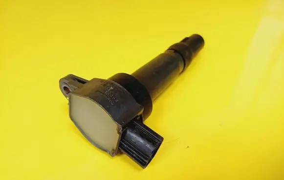 Mitsubishi Colt High voltage ignition coil MN195616