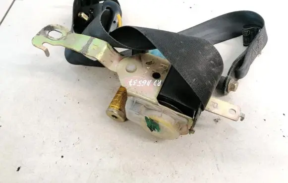 Hyundai Elantra Front seatbelt