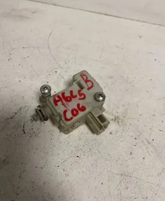 Audi A6 S6 C5 4B Fuel tank cap lock 4B9862153 3B0959781