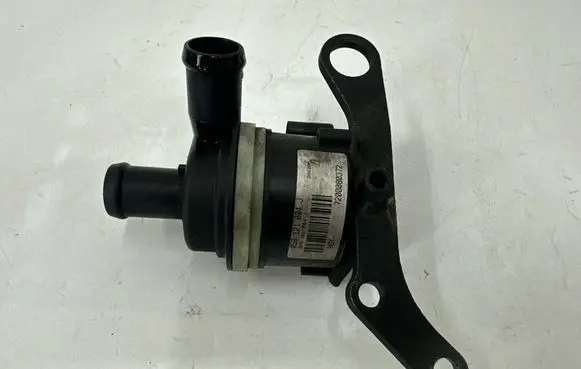 Volkswagen Touareg II Electric auxiliary coolant/water pump 059121012