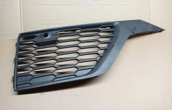 Audi Q7 4M Front bumper lower grill 4M0807681AM