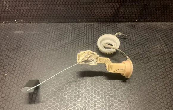 Volvo C70 Fuel level sensor 
