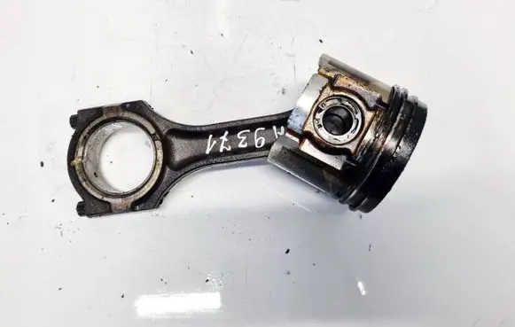 Mazda 3 I Piston with connecting rod