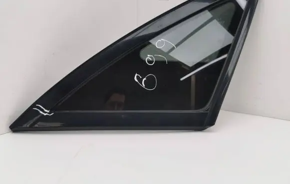 Infiniti FX Rear side window