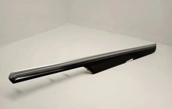Porsche Macan (95B) Front door trim bar 95B867410