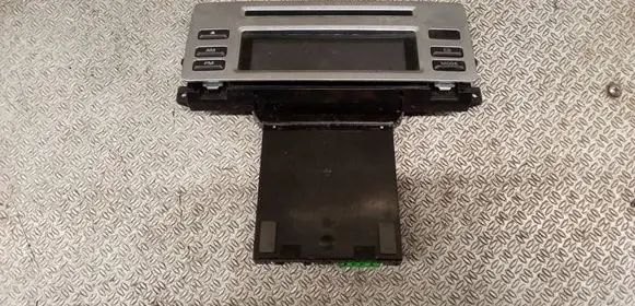 Volvo V70 Radio/CD/DVD/GPS head unit 1668455