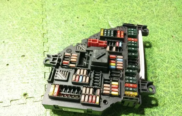 BMW 5 F10 F11 Fuse module 9234423 01634515 217033452