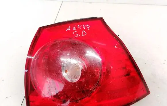 Volkswagen Golf V Rear/tail lights 1K6945096AC 89031823