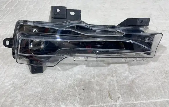 Tesla Model 3 Front fog light 1077395 1077395-00-D 107739500D