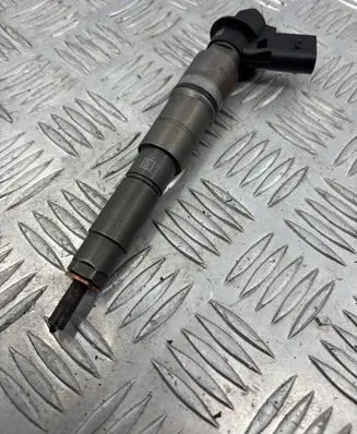 BMW 5 E60 E61 Fuel injector 7792721