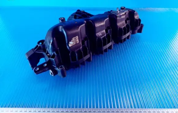 Volkswagen PASSAT B6 Intake manifold 03L129711AG