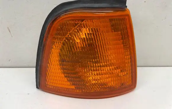 Audi 80 90 B3 Front indicator light 893953050