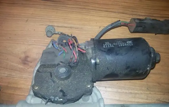 Chrysler Neon I Wiper motor 438944170113 159010-3231