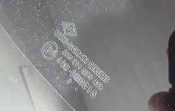 Dacia Dokker Rear side window 833077547R
