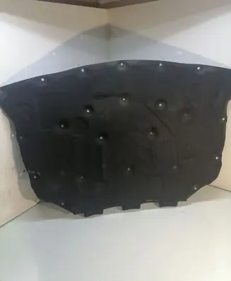 Engine bonnet/hood sound/heat insulation