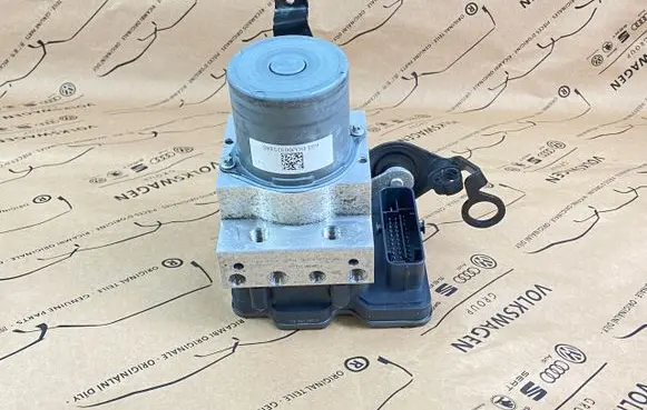 Audi A7 S7 4G ABS Pump